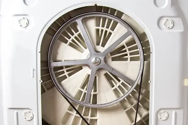 Ременица машине за прање веша: Срце циклуса центрифуге